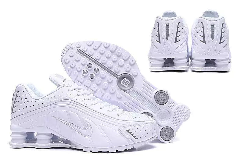 Air Shox R4 ⚪️⚫️ (IM)