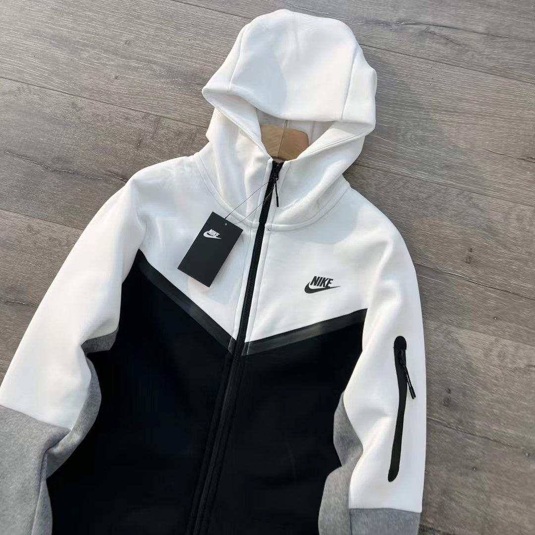 Nike tech fleece Hoodie (IM)