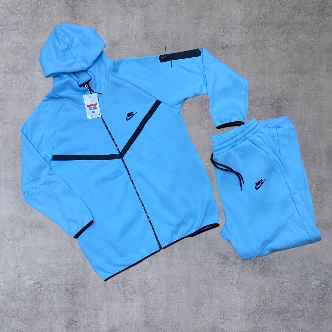 Conjunto Nike tech (BR)