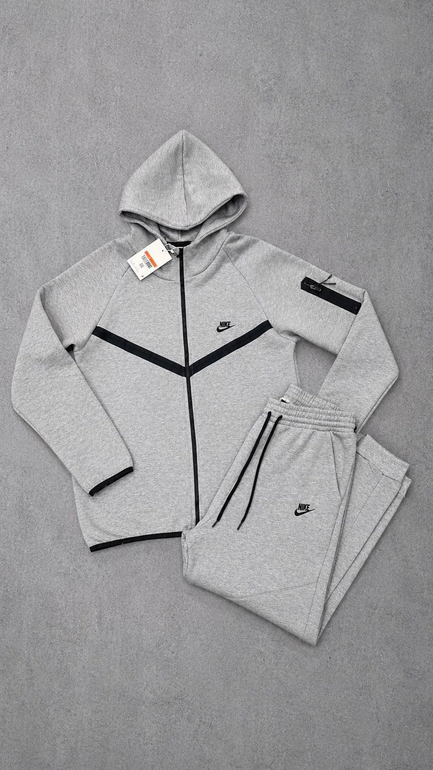 Conjunto Nike tech (BR)