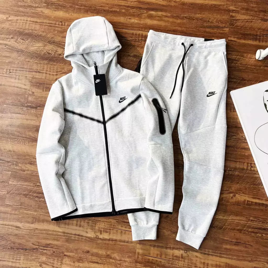 Nike Tech Fleece (IM)